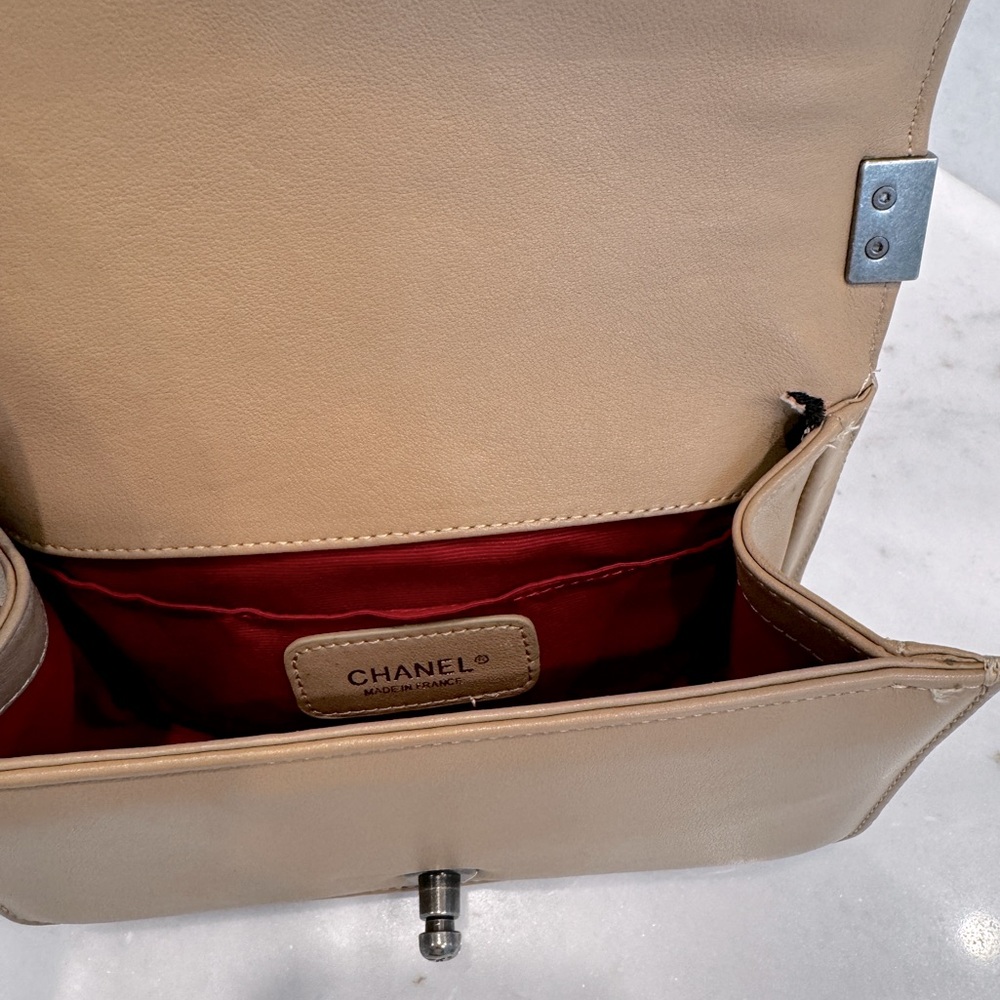 Camel Quilted Lambskin Leather bag - Picture 6 of 11